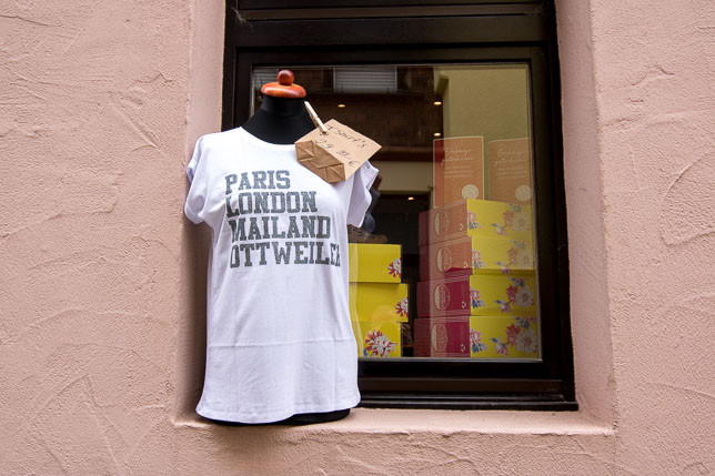 Dieses Bild hat ein leeres Alt-Attribut. Der Dateiname ist 47_Ottweiler_Shirt.jpg