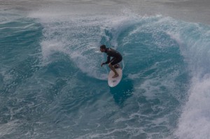 01e_Surfer 