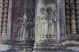 29_Angkor_Wat_Taenzerinnen   
